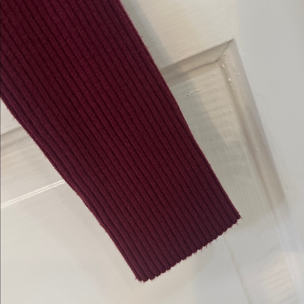 Michael Stars Wine Ribbed Sweater with Buttons. NBW Fits like XS - Picture 5 of 6